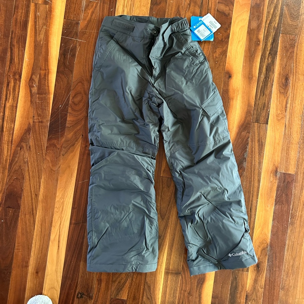 Columbia grey snow pants. Age 11/12. New with tags